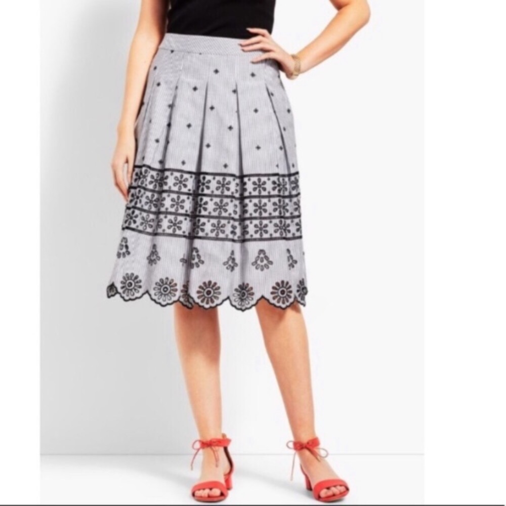 🎭TALBOTS🎭 PETITE EYELET PLEATED STRIPE SKIRT🎭